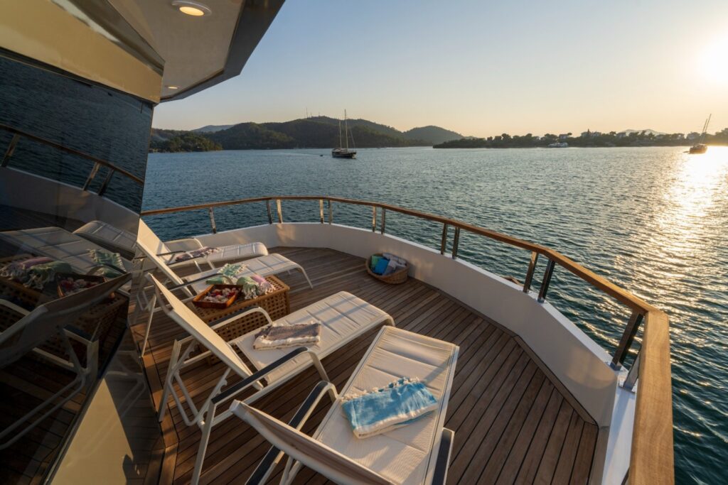trawler-albatros-explorer-6108