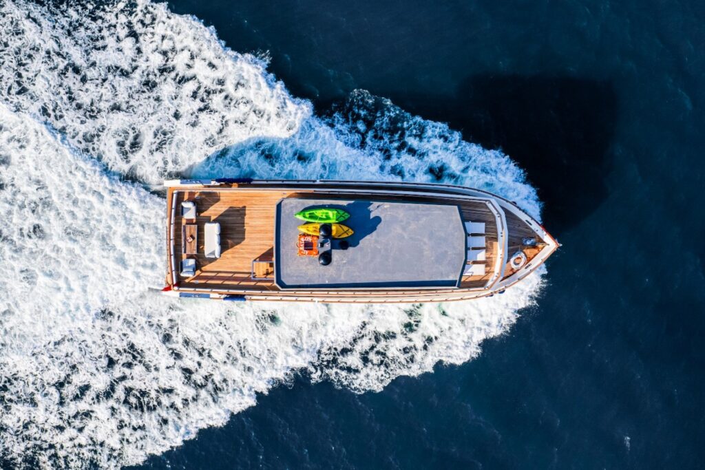 trawler-albatros-explorer-8307