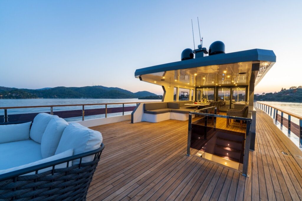 trawler-albatros-explorer-8923