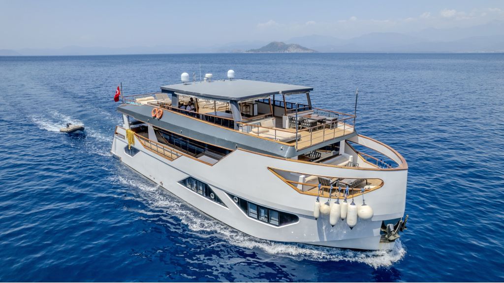 Trawler NAYK 3