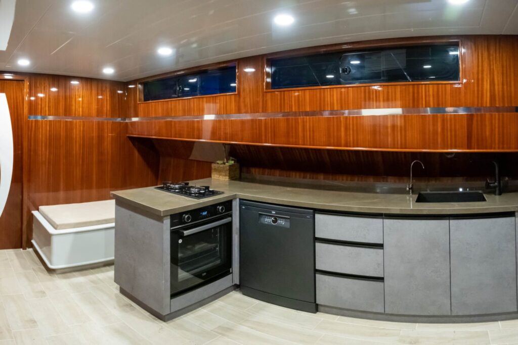 trawler-pomega-4140 (1)