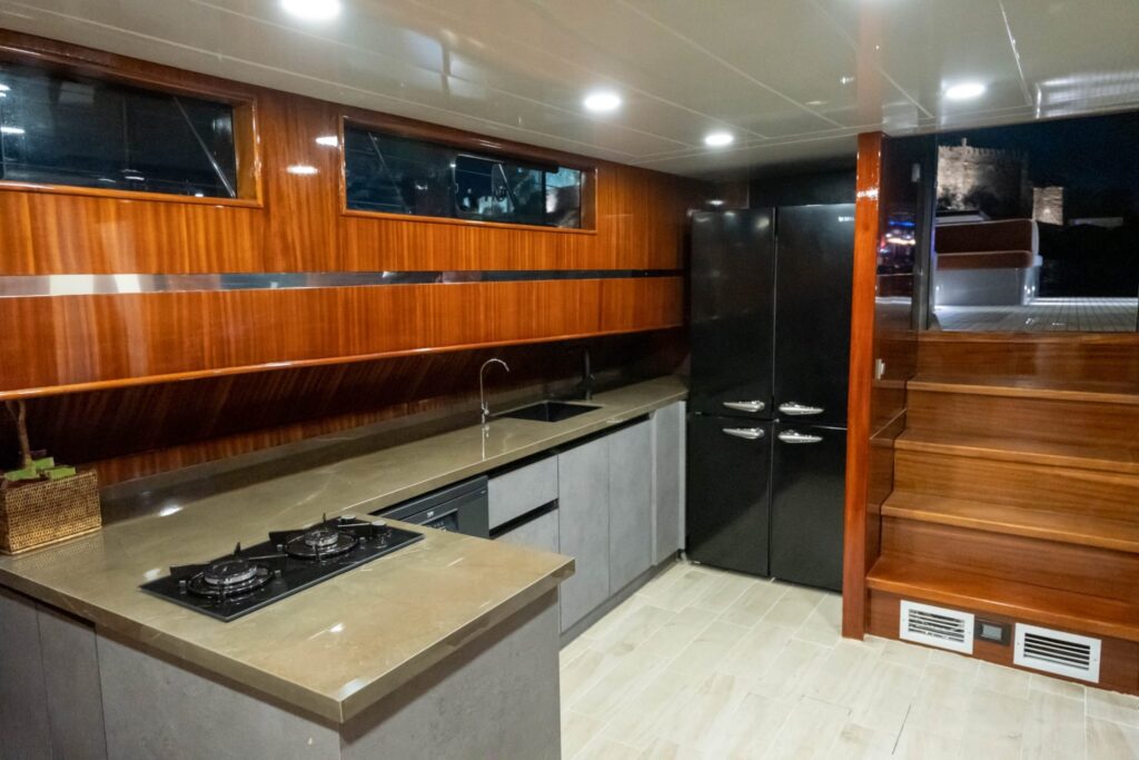 trawler-pomega-7588 (1)