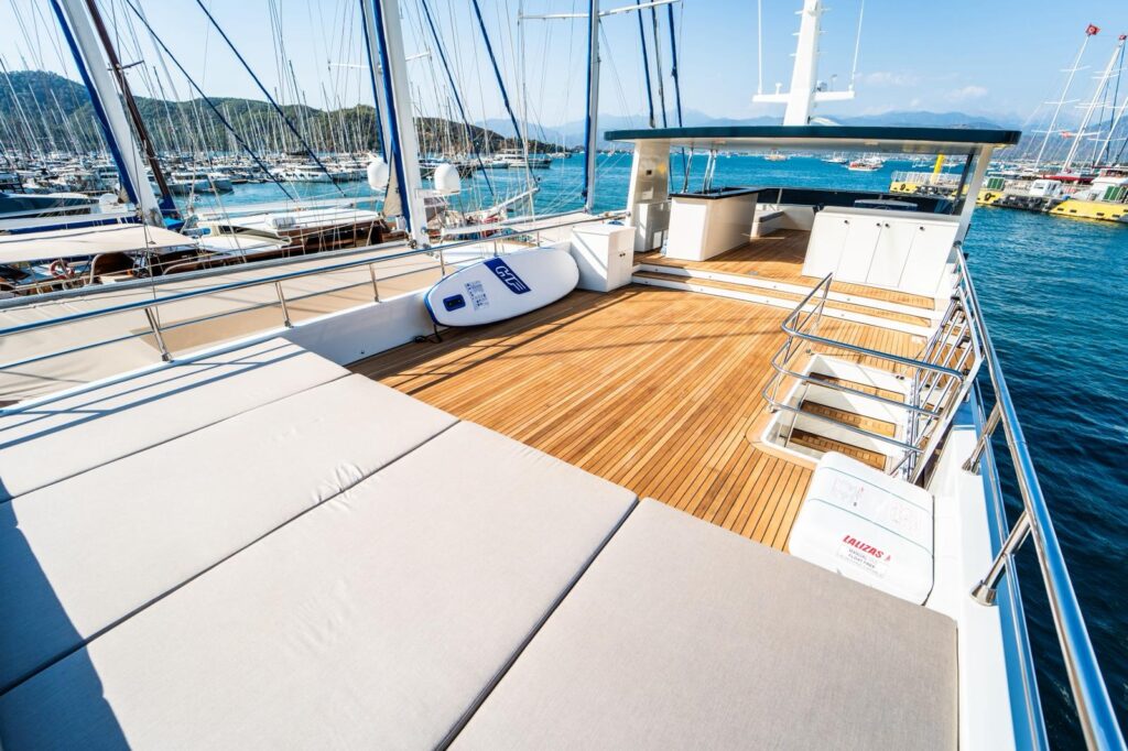 trawler-beluga (10)