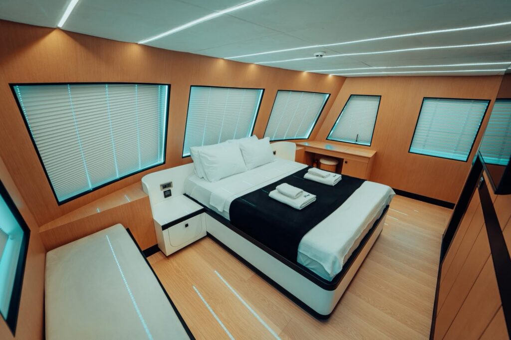 trawler-beluga (33)