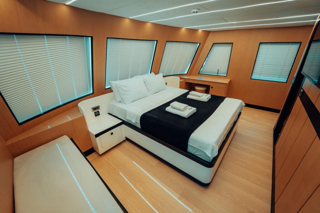trawler-beluga (34)